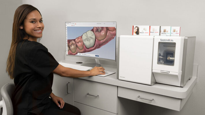 Coronas en el mismo día en Southfield, Míchigan Odontología estética